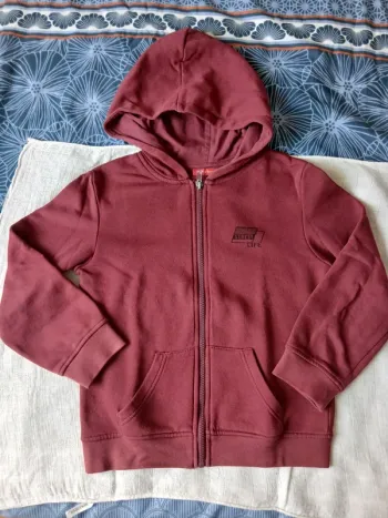Gilet zippé 8 ans