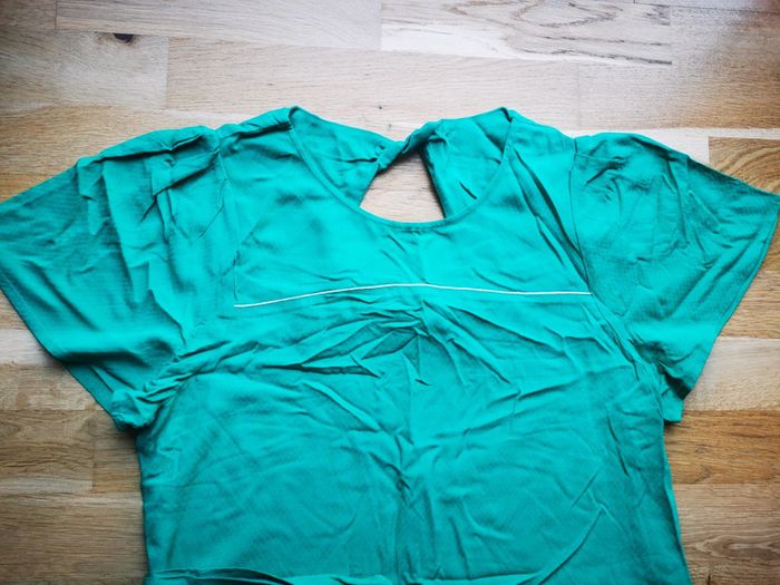 Robe d'été avec ceinture neuve avec étiquette - photo numéro 2