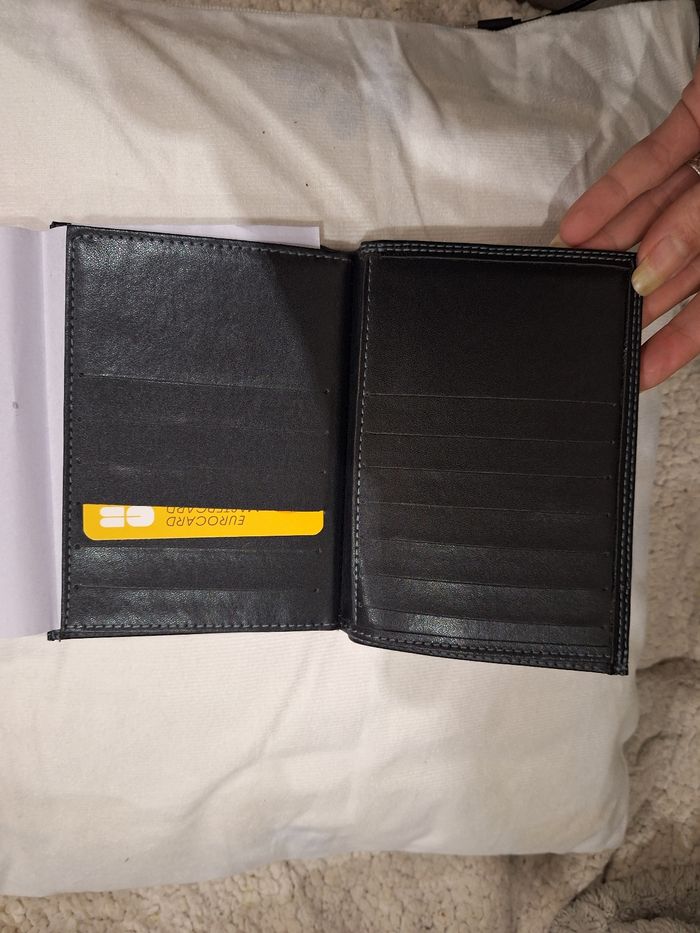 Porte feuille - photo numéro 2