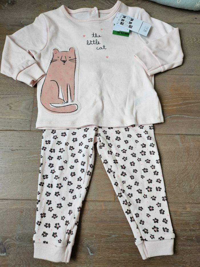 Pyjama fille 12 mois - photo numéro 2