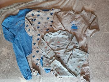 Lot de 4 pyjamas 18 mois dont Kiabi