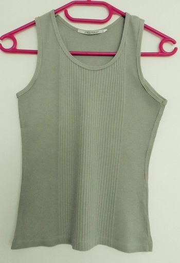 Debardeur vert a cotes. Chistera. Coton. Taille 36