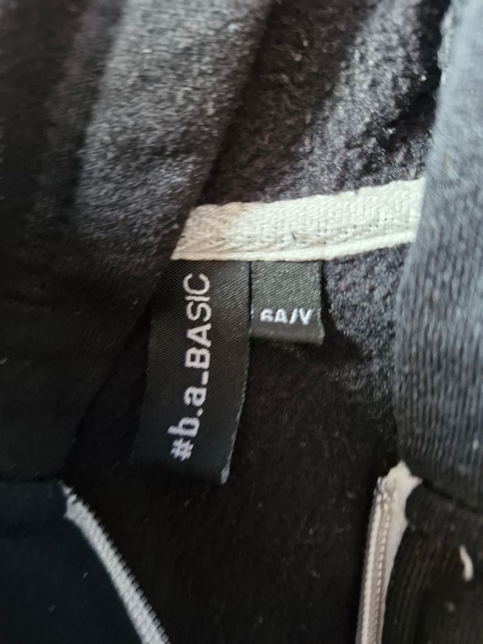 2 vestes zippées à capuche - photo numéro 4
