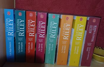 Lot de 7 livres Les Sept Sœurs de Lucinda Riley