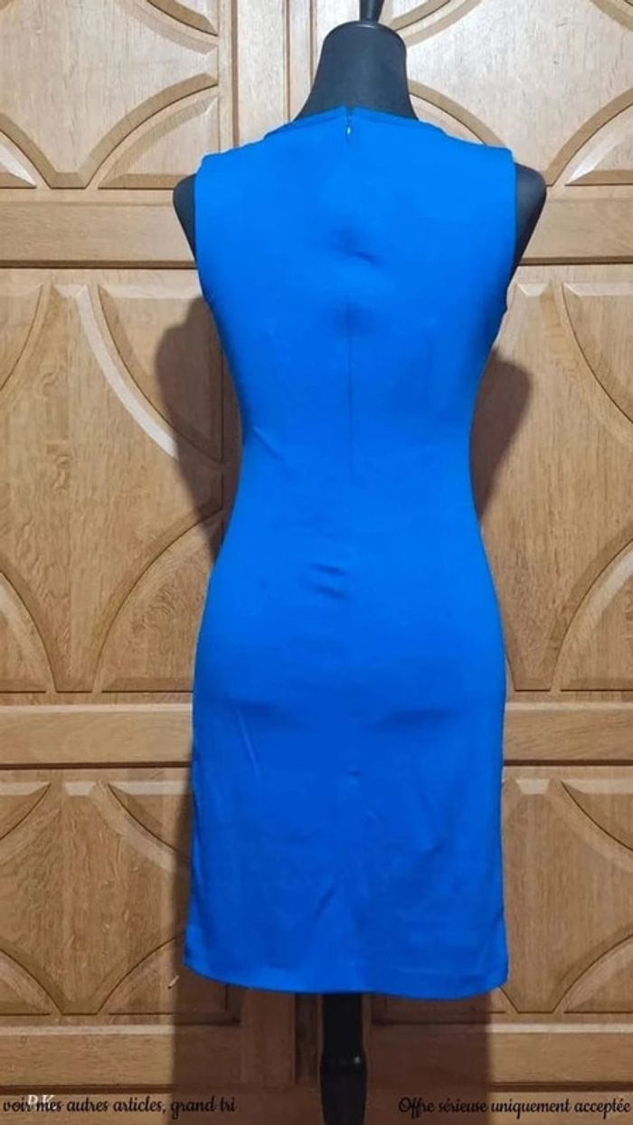 Robe bleue électrique sans manches – coupe droite casual élégante , taille 36 Mango Suit - photo numéro 3