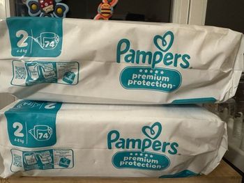 Pampers premium taille 2 - 148 couches 
