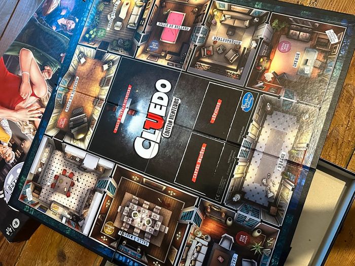 Jeu de société Cluedo édition menteurs buzzeur soirée complet Hasbro - photo numéro 4