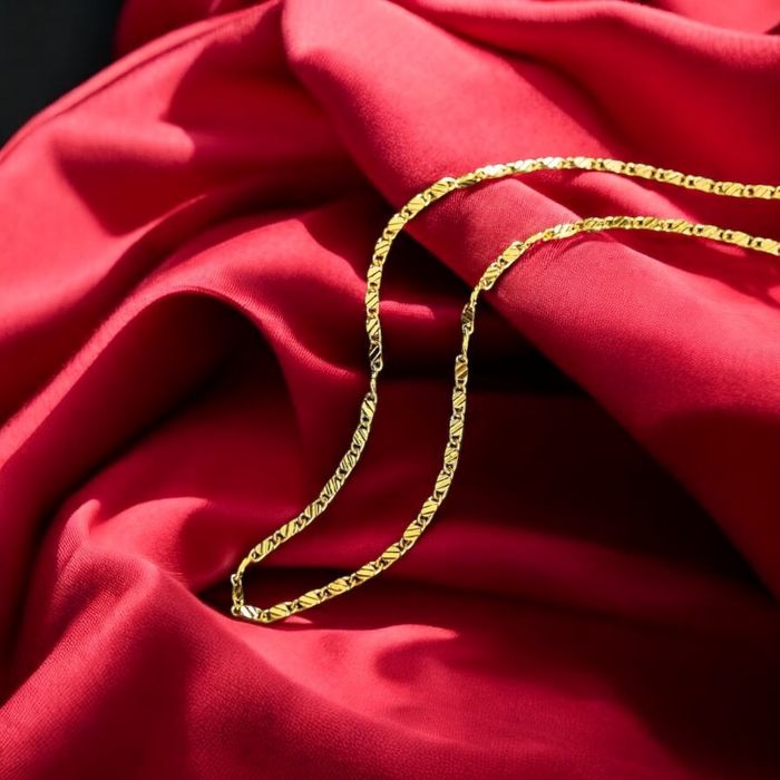 Collier e en or - photo numéro 4