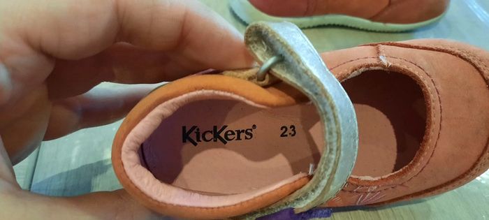 Chaussures filles kicker's taille 23 - photo numéro 3