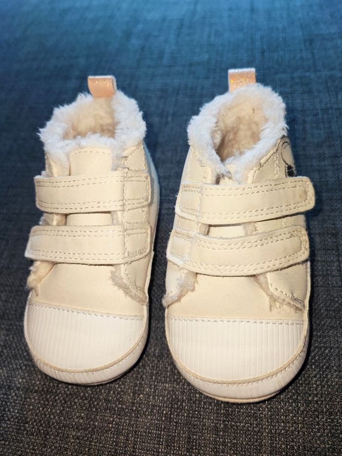 Chaussures Minnie fourrées 9/12 mois - photo numéro 2