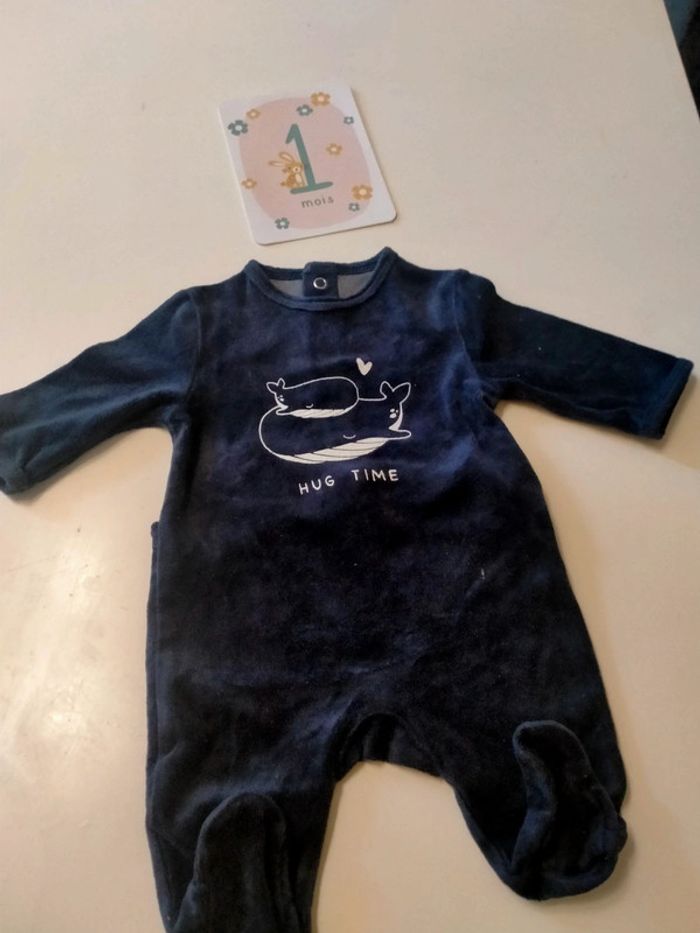 Pyjama bébé velours Kiabi Taille 1 mois - photo numéro 2