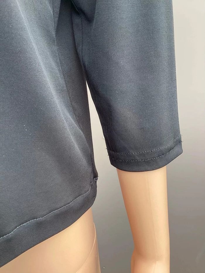 Haut noir à dentelle florale – Taille 3 convient à un S – Très bon état - photo numéro 4