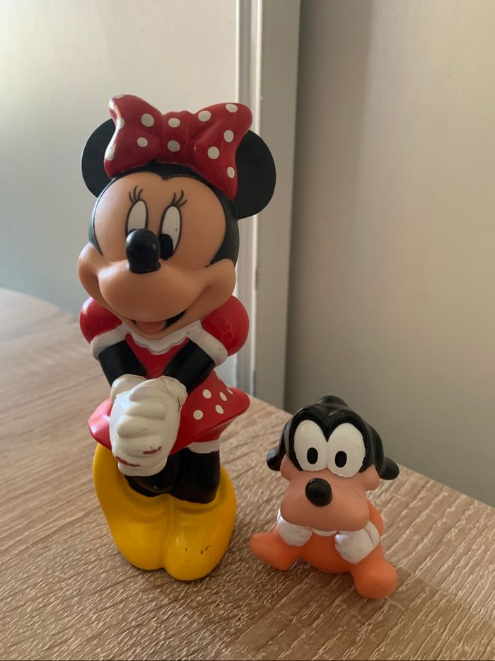 Figurine Minnie et bébé dingo jouets de bains