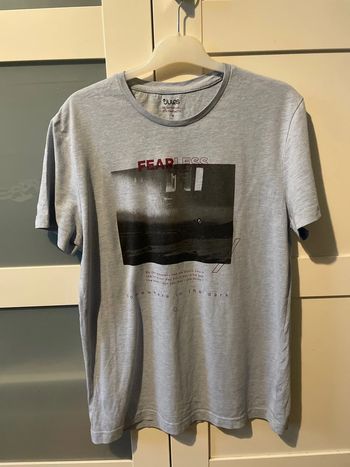 Tee shirt