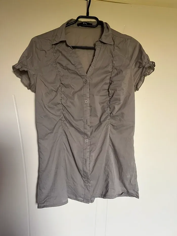 Lot de 17 chemises et tuniques taille 38/40 - photo numéro 17