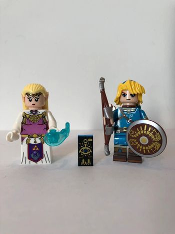 Figurine type lego Link et la princesse Zelda. The légend of Zelda