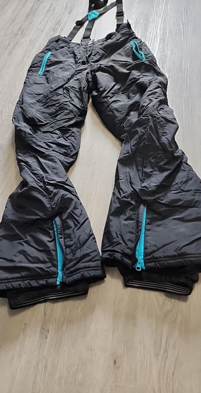 Pantalon  de  ski  ,noir  et  turquoise  ,à  bretelles  ,poches  ,U Oxygn  ,taille  38 - photo numéro 4