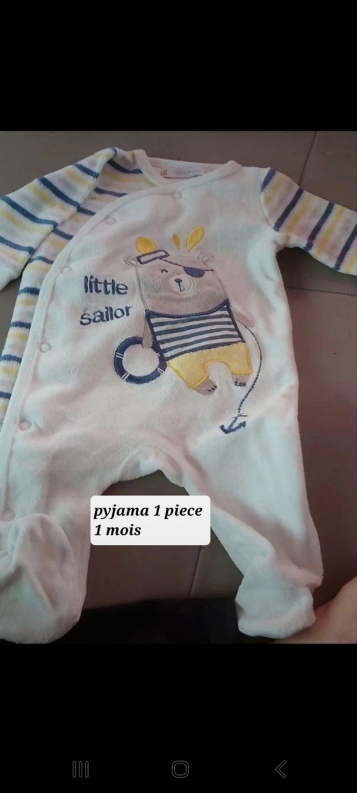 Pyjama ouverture devant 1 mois