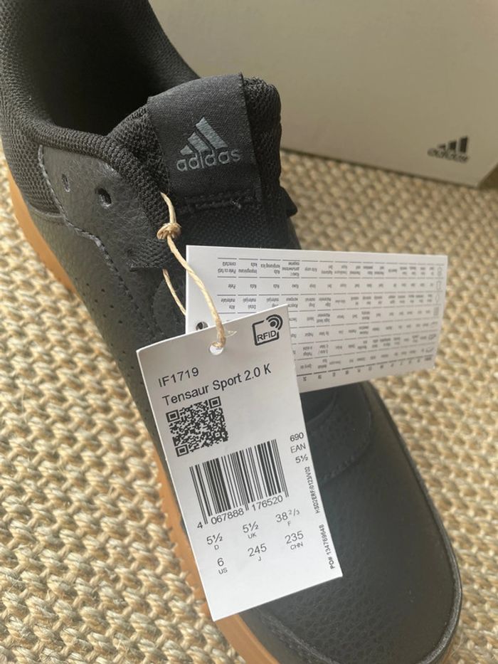 Baskets Adidas training pointure 38,5 - photo numéro 9