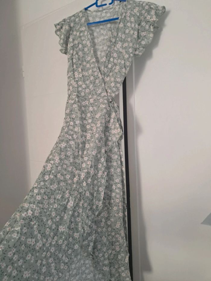 Robe longue verte fleurie