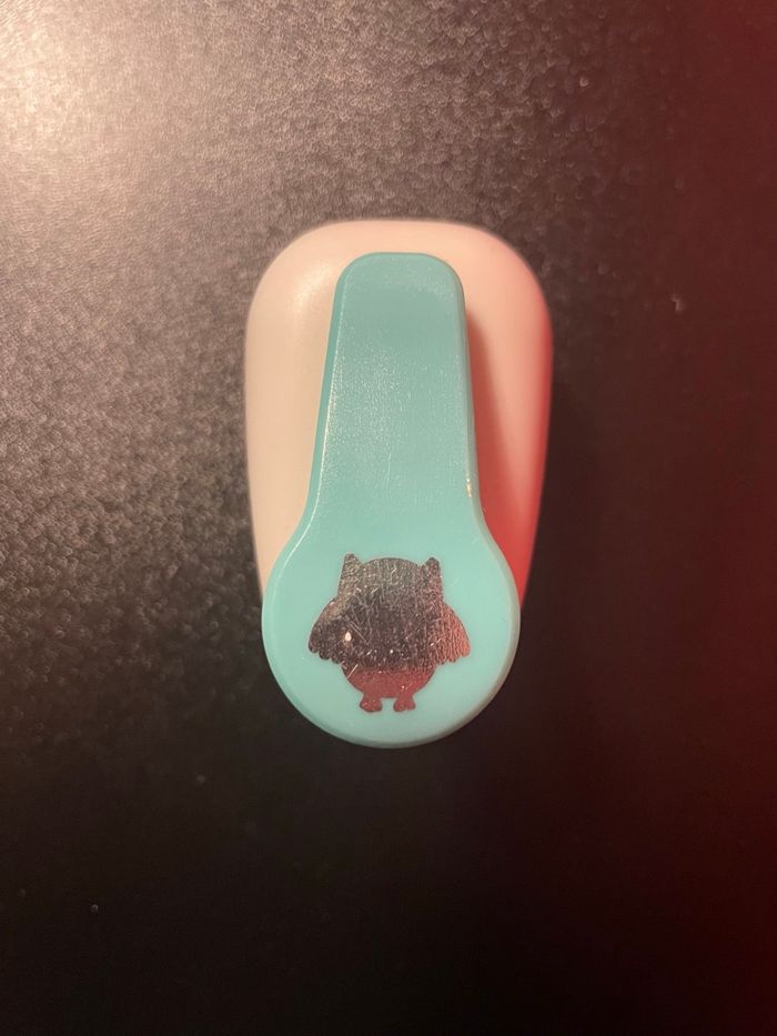 Lot de 4 perforatrices fantaisie colorées – chouette, ours, éclair, papillon - photo numéro 5