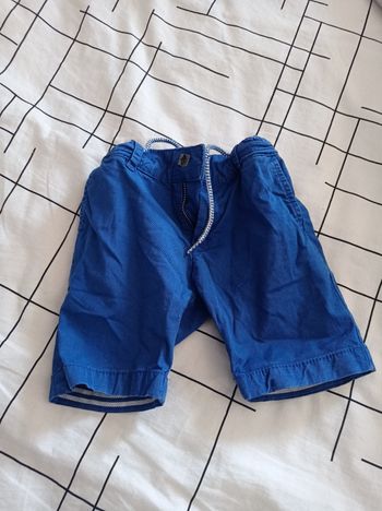 Short bleu 2 ans