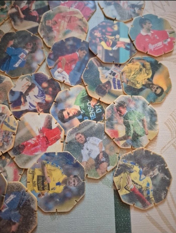 Lot de 63 flippos foot - photo numéro 4