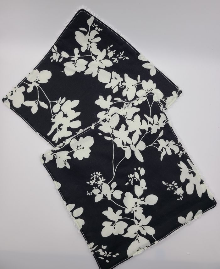 Lot de 6 Serviette de table noir et blanc fait main - photo numéro 2