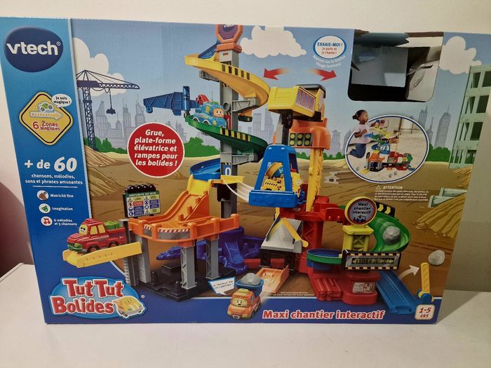 Maxi chantier tut tut bolide