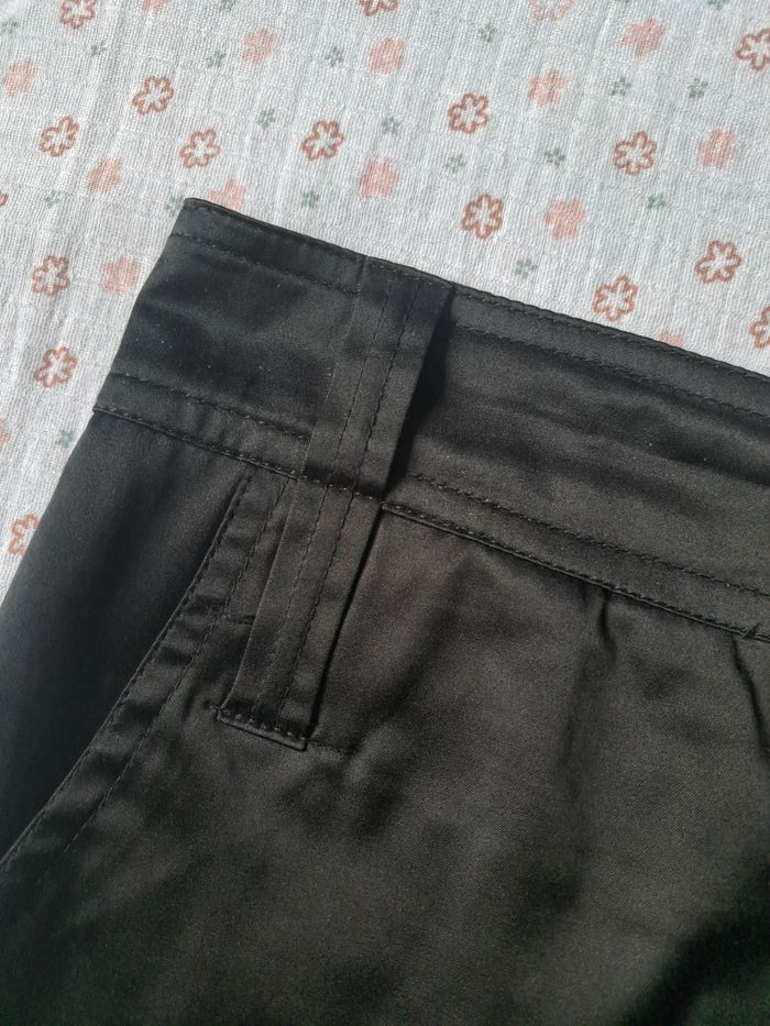 Mini-jupe noire satinée Lulumary - Taille M/L - Très bon état - photo numéro 4