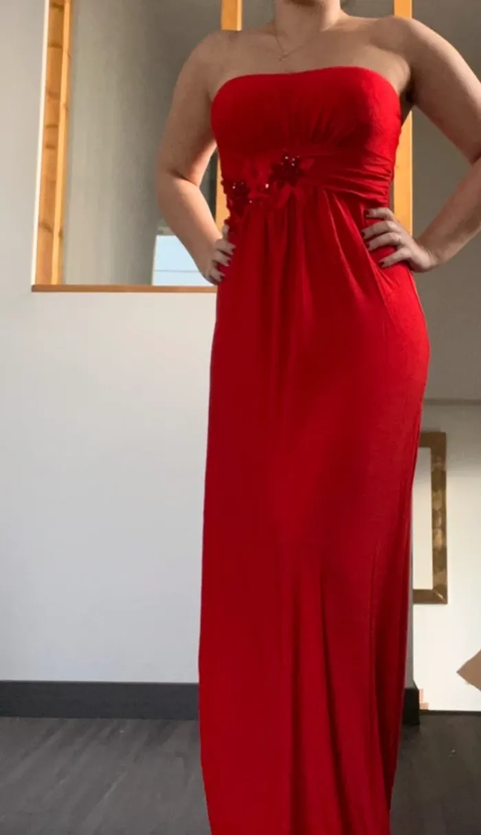 Robe longue rouge bustier strass sexy - photo numéro 2
