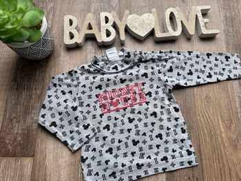 - Haut ML Disney  - 6 mois  - Très bon état