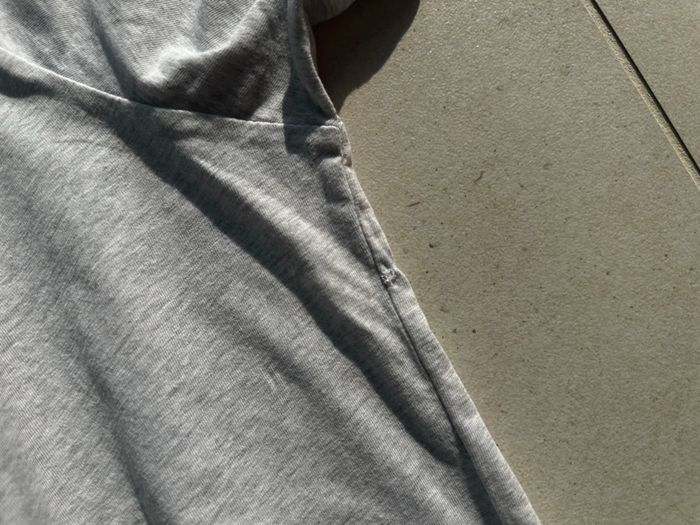 T-shirt Tommy Jeans col rond gris taille L 👕 - photo numéro 7
