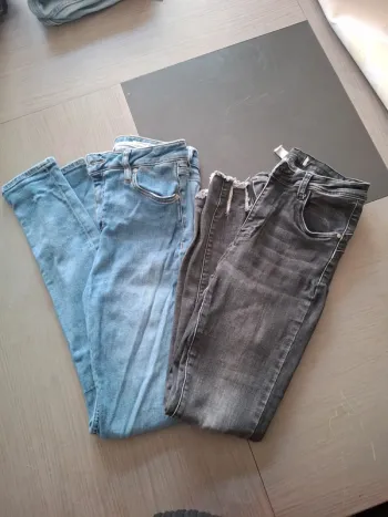 Lot 2 jeans taille 36