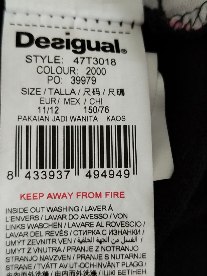 Tee-shirt manches longues noir imprimé multicolore Desigual taille 11-12 ans - photo numéro 4