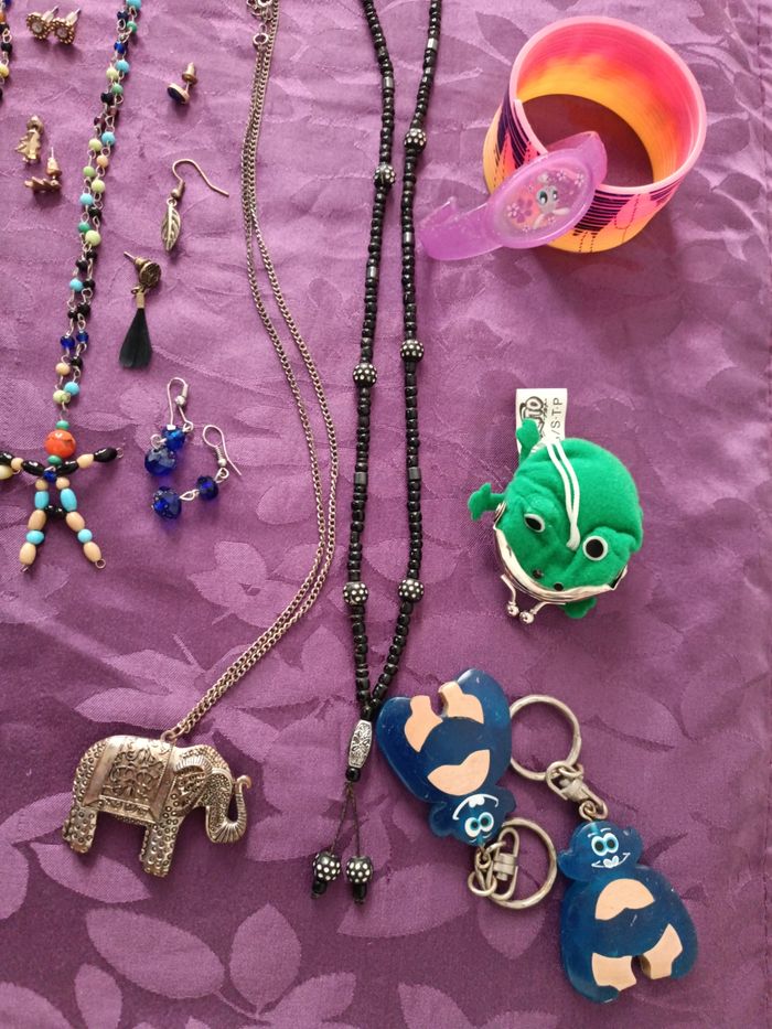 Lot hétéroclite de bijoux fantaisie - photo numéro 6