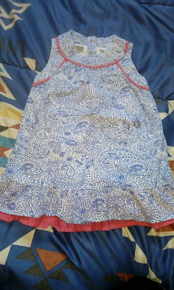 Robe tres peu portee