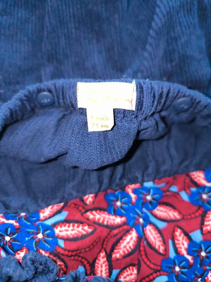 Robe courte en velours. Dpam 9 mois - photo numéro 4