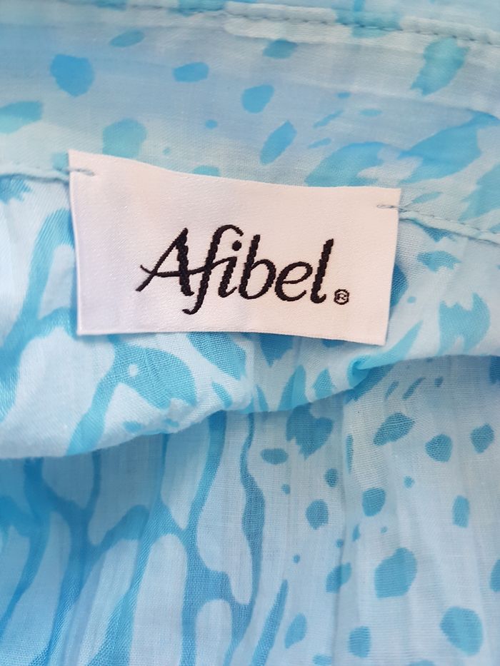 Chemise bleue, manches mi-longues. Afibel. Taille 42, 46cm aux aisselles. - photo numéro 4