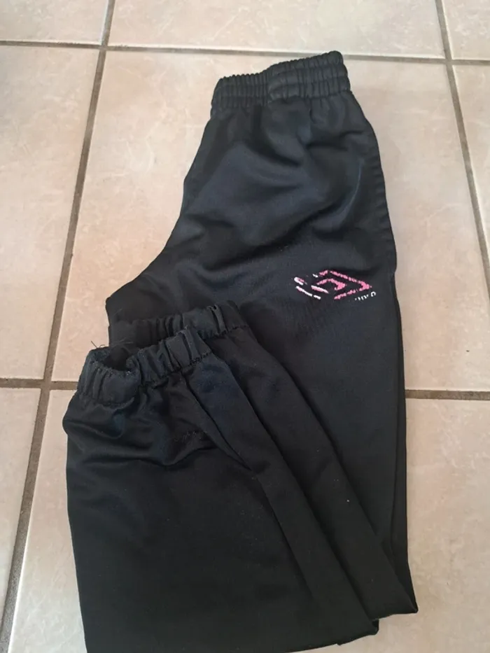 Jogging noir taille ajustable 5 ans 👧 Umbro