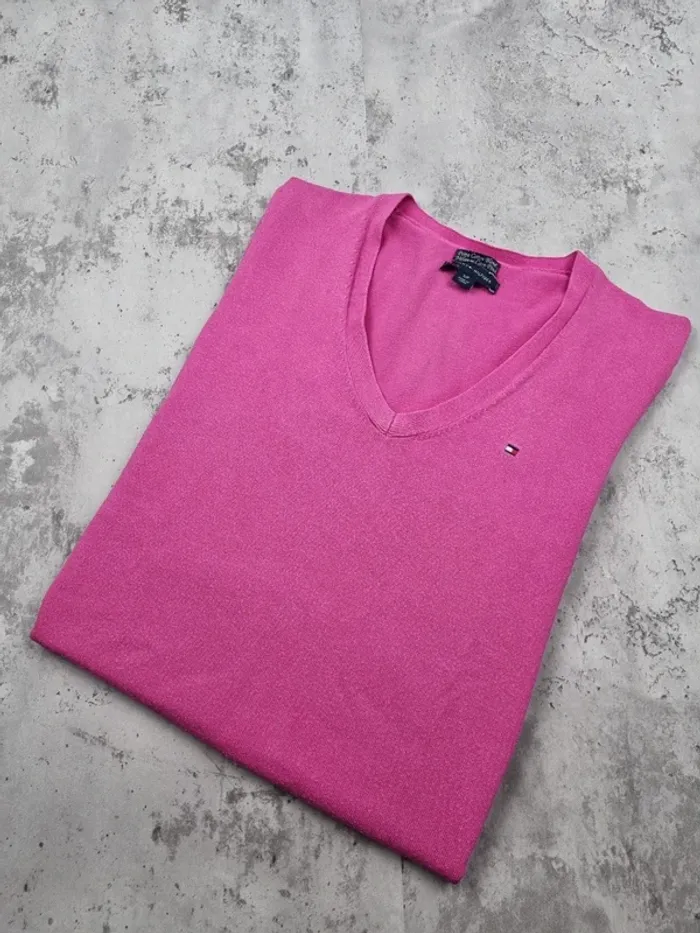 Pull col V Tommy Hilfiger fuschia – Taille S/36 Femmes