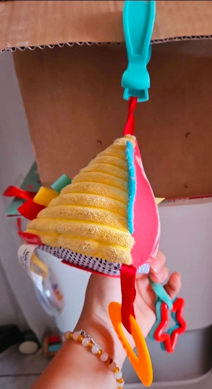 Jouet d'éveil sophie la girafe a suspendre - photo numéro 3