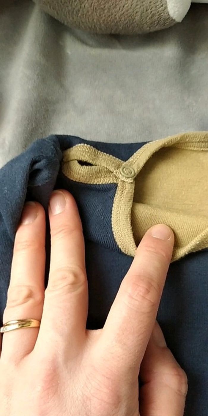 Tee shirt épais manches longues réversible Garçon 6 mois Petit bateau - photo numéro 7