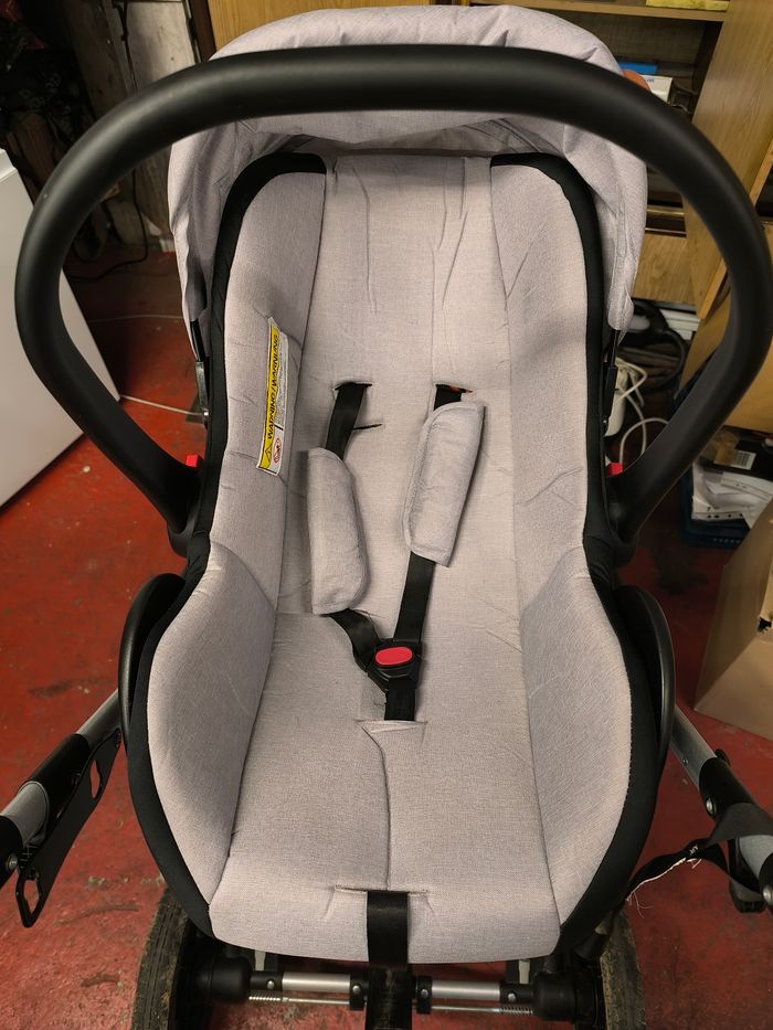 Poussette - photo numéro 2