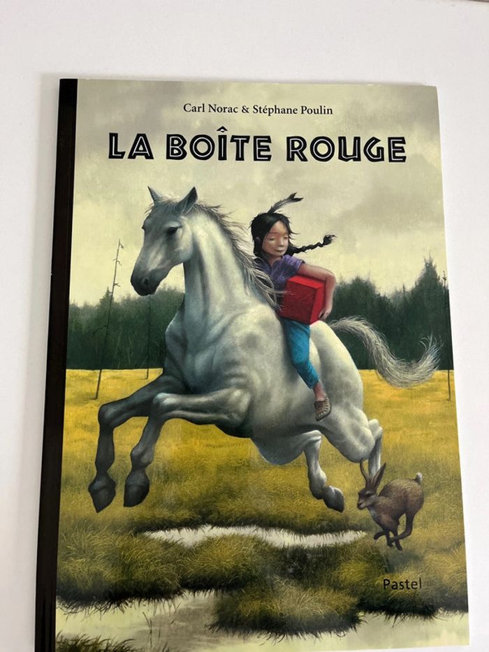 Livre l’école des loisirs la boîte Rouge