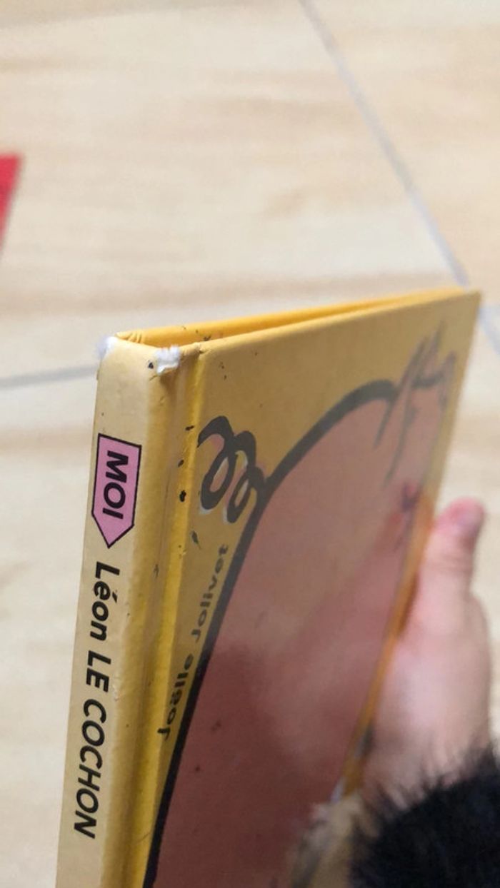 Livre moi Léon le cochon - photo numéro 3
