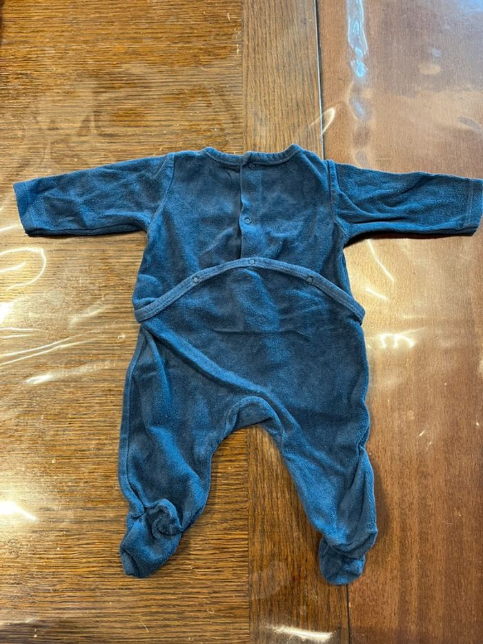 Pyjamas 1 mois - photo numéro 3