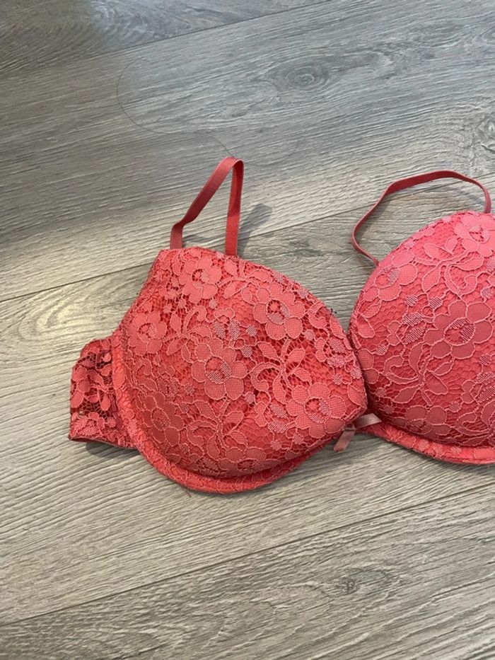 Soutien gorge corail à dentelle rembourré à armature no secret primark taille 95C - photo numéro 3