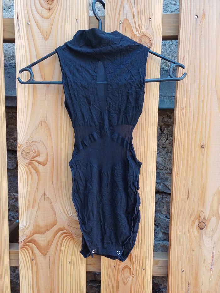 Joli et original body noir en nylon neuf taille 36/38 - photo numéro 5