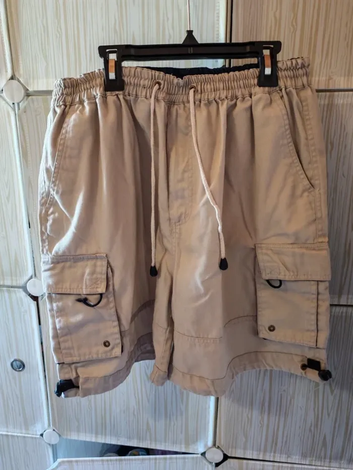Short beige
